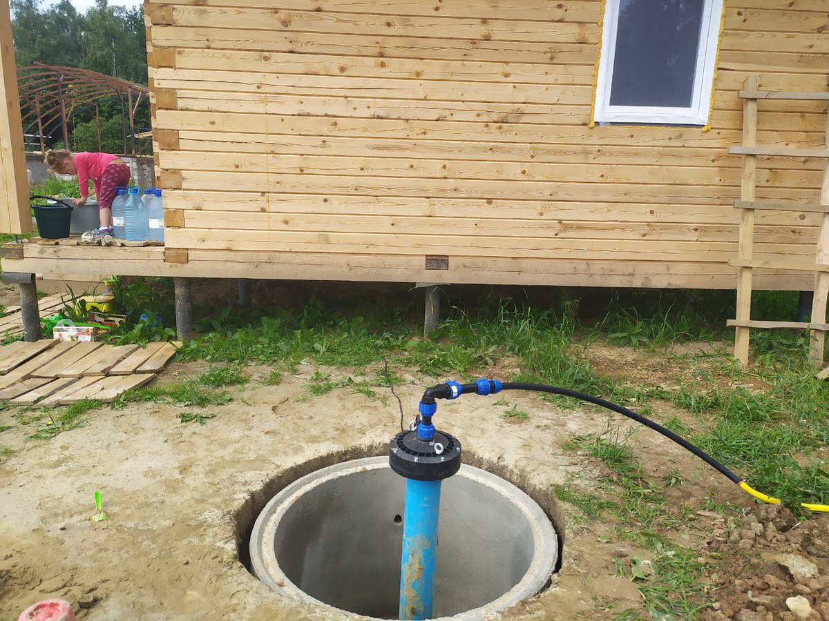 Провести воду в дом из скважины - цена под ключ в Истринском р-не .